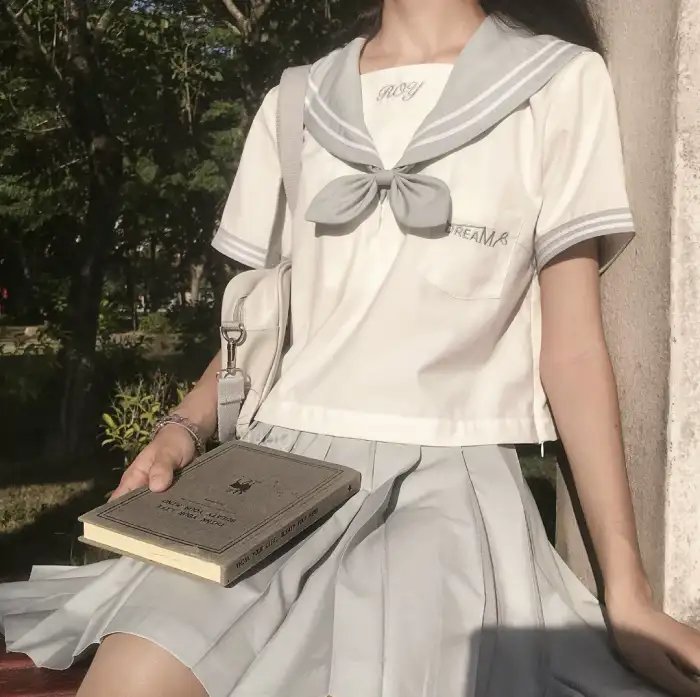 当扎卡里比弗来到小镇